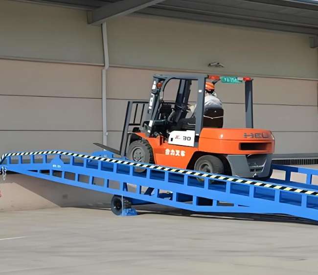 乐山移动式卸货平台（叉车用）